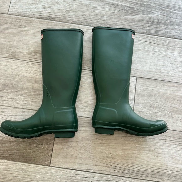 HUNTER Women’s Rainboot size 9 Green - Picture 4 of 16